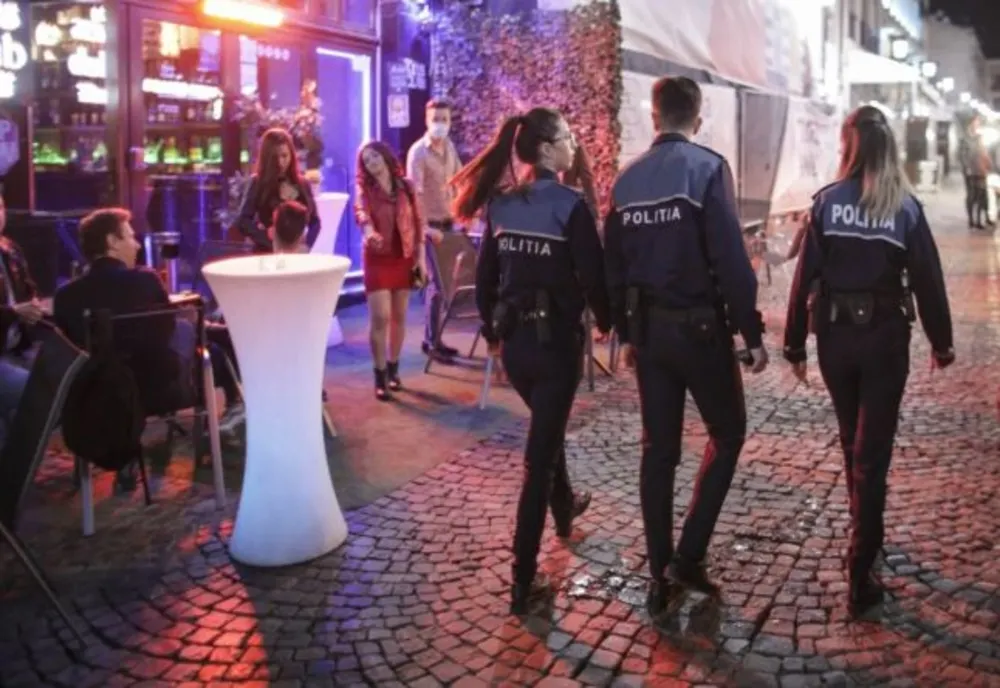 Controale în Centrul Vechi al Capitalei. Poliţiştii au aplicat amenzi de peste 200.000 de lei 
