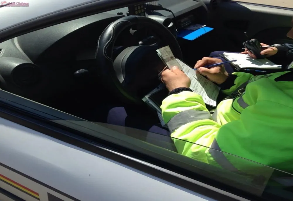 Bucureștean depistat pe o stradă din Buftea în timp ce conducea un autoturism fără permis