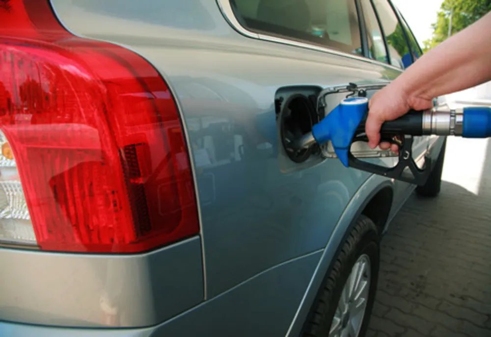A alimentat autoturismul cu carburant și a "uitat" să plătească. Când a fost prins de polițiști