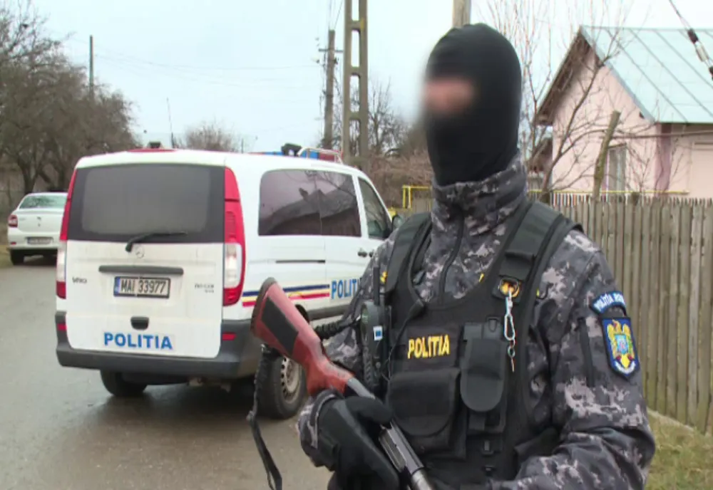 12 mandate de percheziție în București, Ilfov și Călărași la persoane suspecte de prelucrarea ilegală de tutun