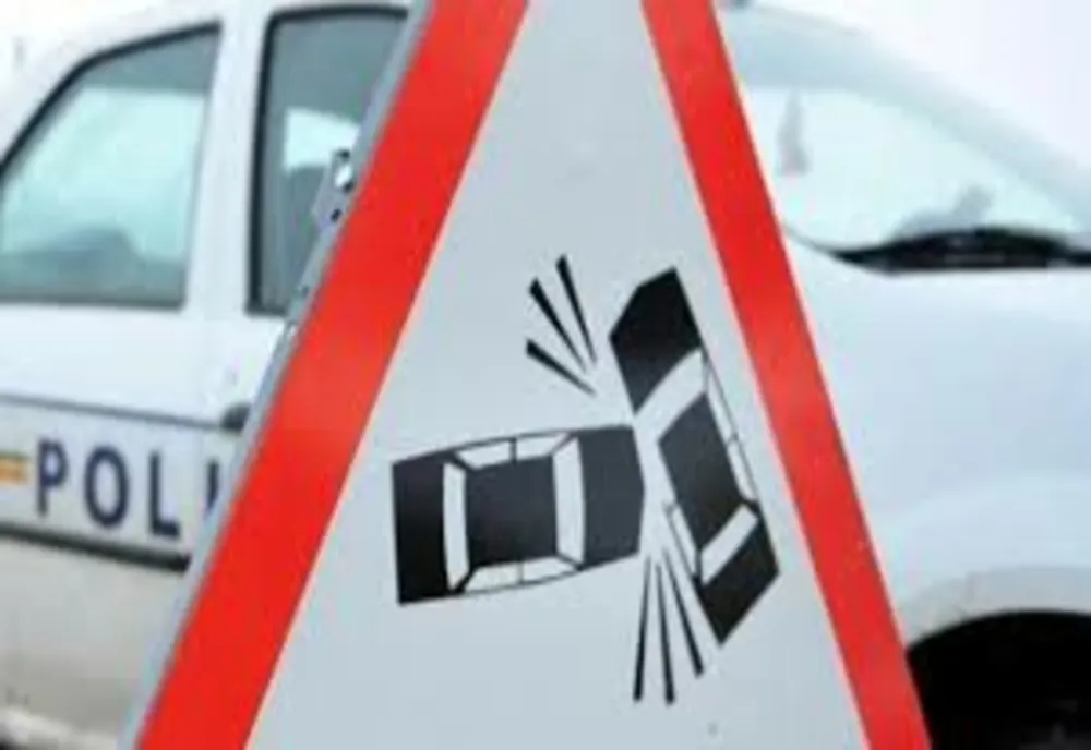 Acident rutier pe DN4, la Popeşti-Leordeni. Trei autoturisme au fost implicate în accident