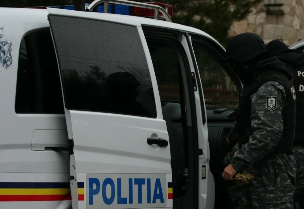 Minoră racolată și exploatată sexual