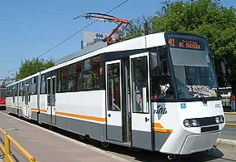 De astăzi, tramvaiele liniei 41 opresc din nou în stația „Orșova”