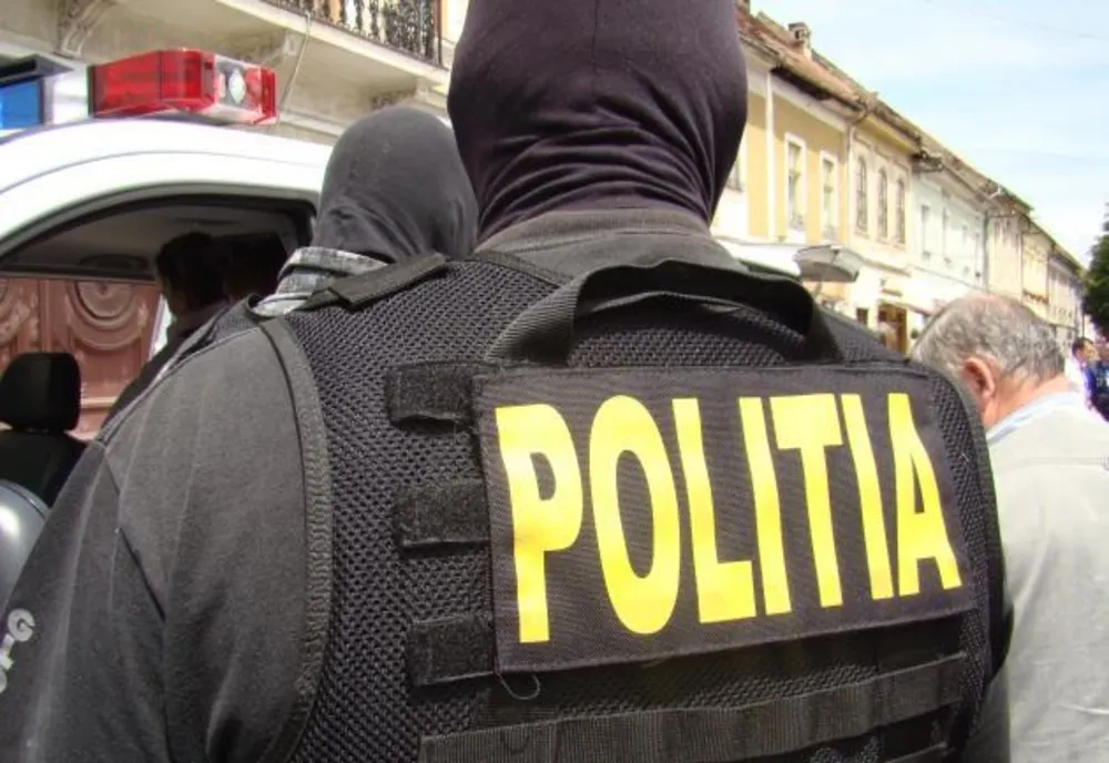 Percheziţii în Ilfov la persoane bănuite de fraudă informatică