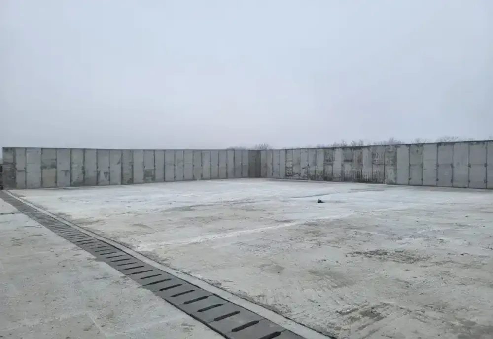 Platformă comunală de colectare a gunoiului de grajd pentru gospodarii din judeţul Ilfov