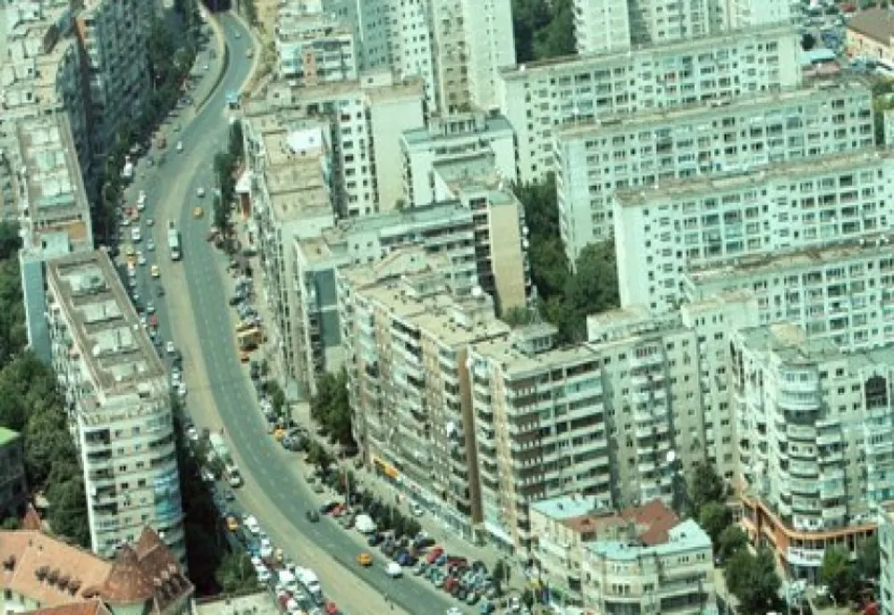 FURNIZAREA APEI CALDE SISTATĂ LA JUMĂTATE DIN IMOBILELE DIN CAPITALĂ