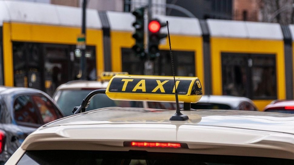Taxi