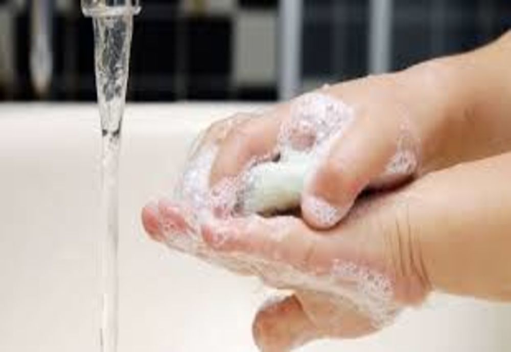 Asociația elevilor din Bucuresti și Ilfov susține că a cerut autorităților locale ca în fiecare școală să existe săpun și dezinfectant de mâini