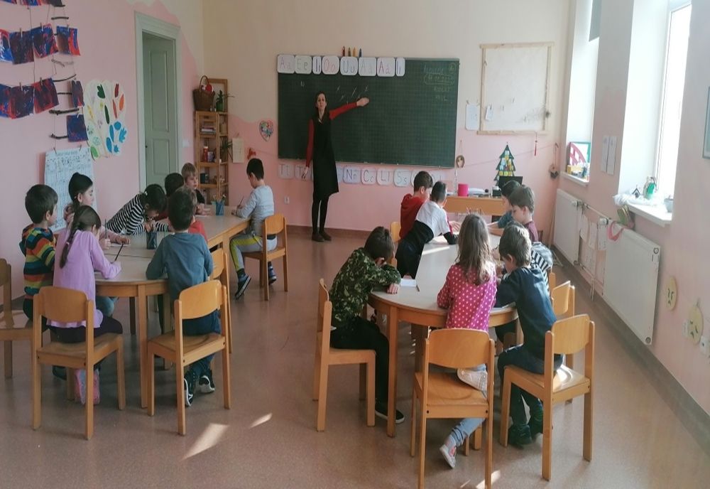 Proiect legislativ: Părinţii vor primi o indemnizaţie zilnică de până la 193 de lei