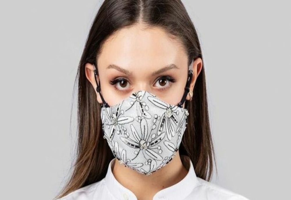 Avertisment de la Asociaţia pentru Protecţia Consumatorilor: “Măştile fashion nu ne protejează împotriva SARS-CoV-2!”