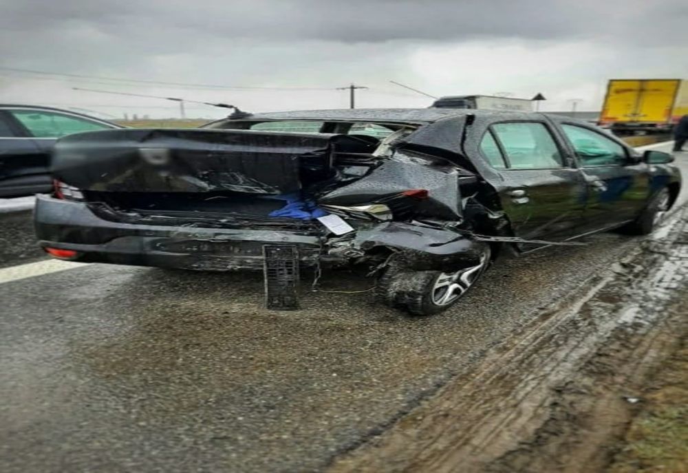 Coliziuni în lanț pe A1 București-Pitești din cauza carosabilului umed