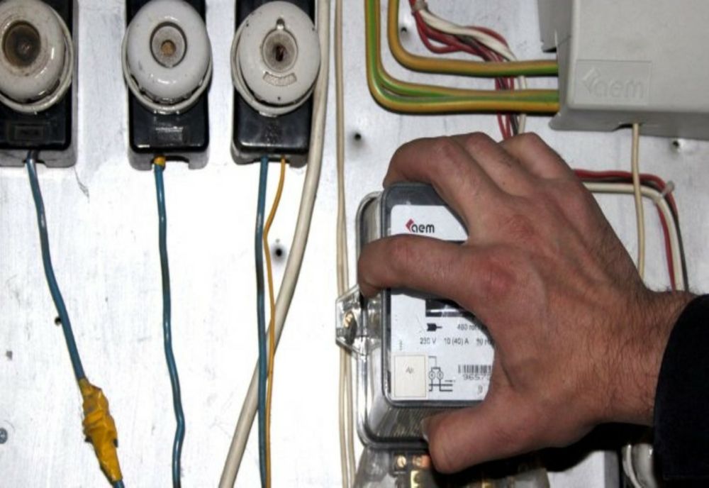Ilfov. Dosare penale pentru racordare ilegală la rețeaua de energie electrică