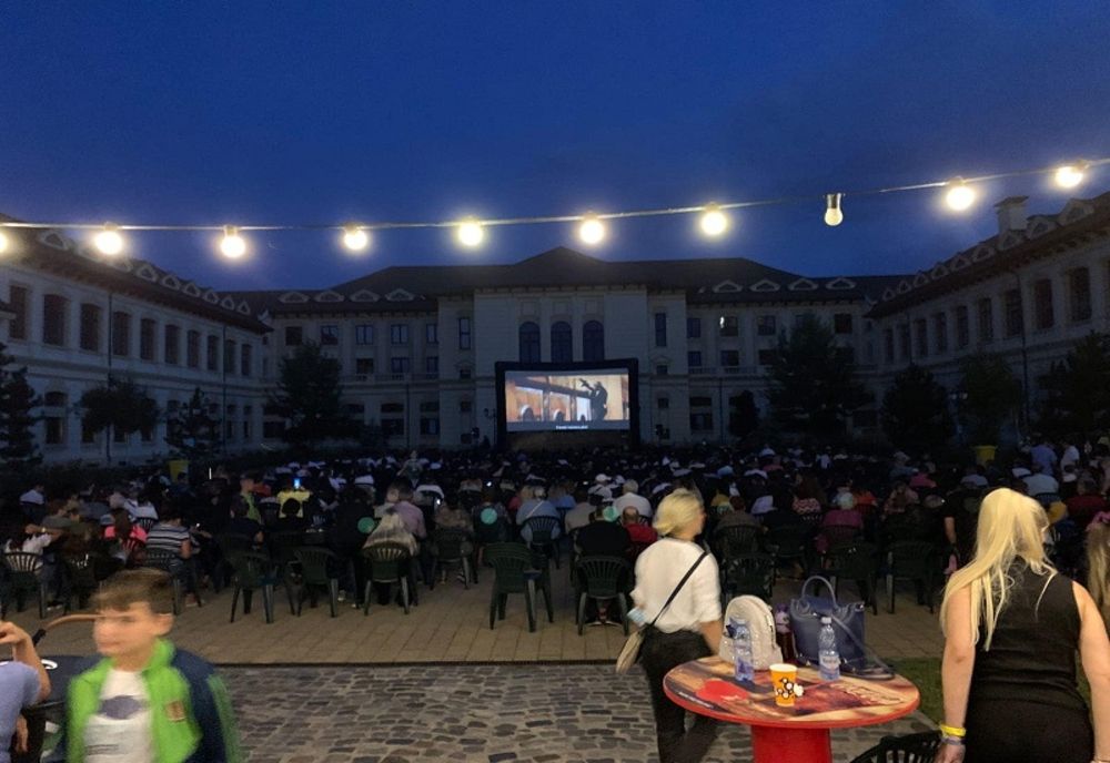 Pantelimon. ”Cinema în aer liber” cu 400 de participanți