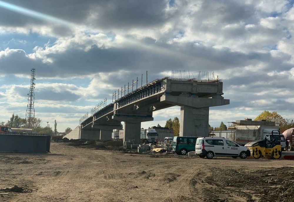 Ilfov. A început asamblarea tablierului metalic la sol, la Pasajul Berceni