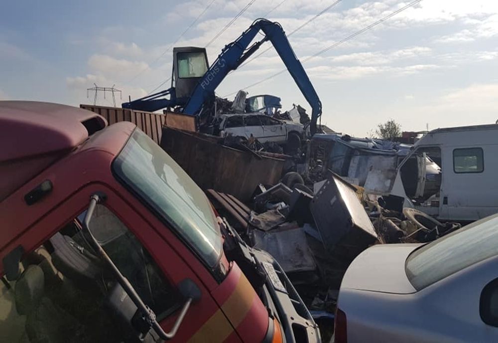 Descinderi ale comisarilor Gărzii de Mediu în ariile fierbinţi din jurul Bucureştiului la depozitele necontrolate de deşeuri