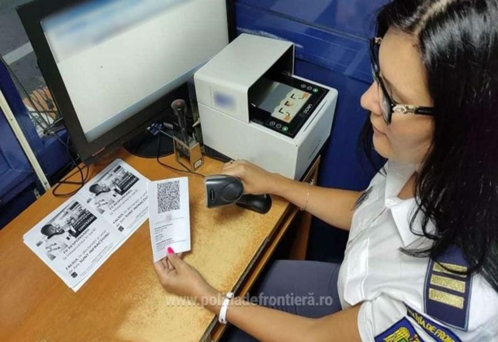 Trei români au încercat să intre în țară cu certificate covid ale altor persoane