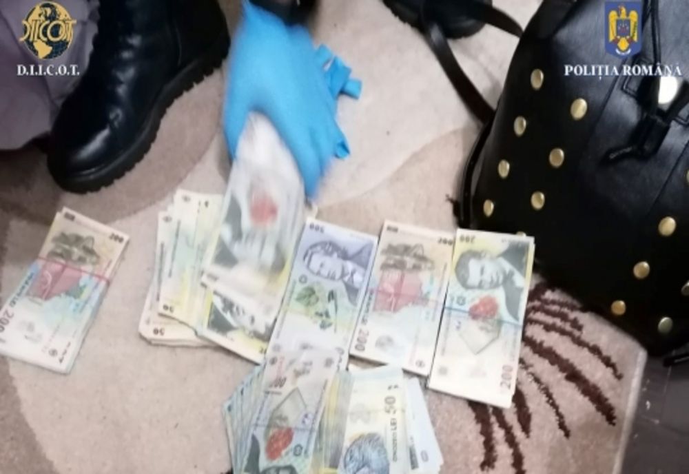Peste 200.000 de lei şi 3 kg de droguri de mare risc, descoperite la membrii unor grupări infracţionale din Bucureşti şi Ilfov