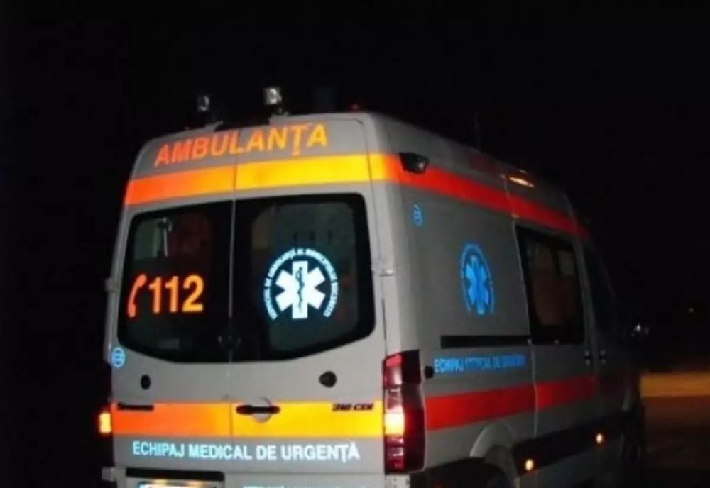 Un copil de 4 ani aflat pe trotinetă a fost lovit de o mașină. A murit în ambulanță, în drum spre spital