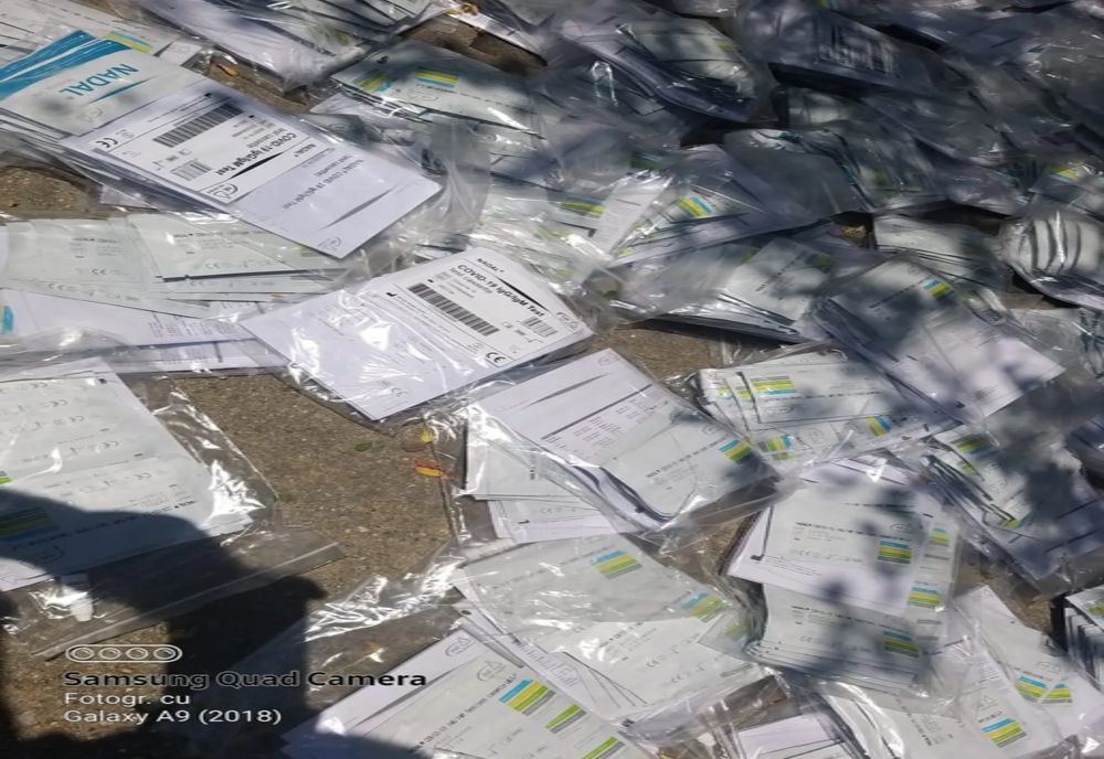 Teste Covid expirate descoperite la 1 Decembrie