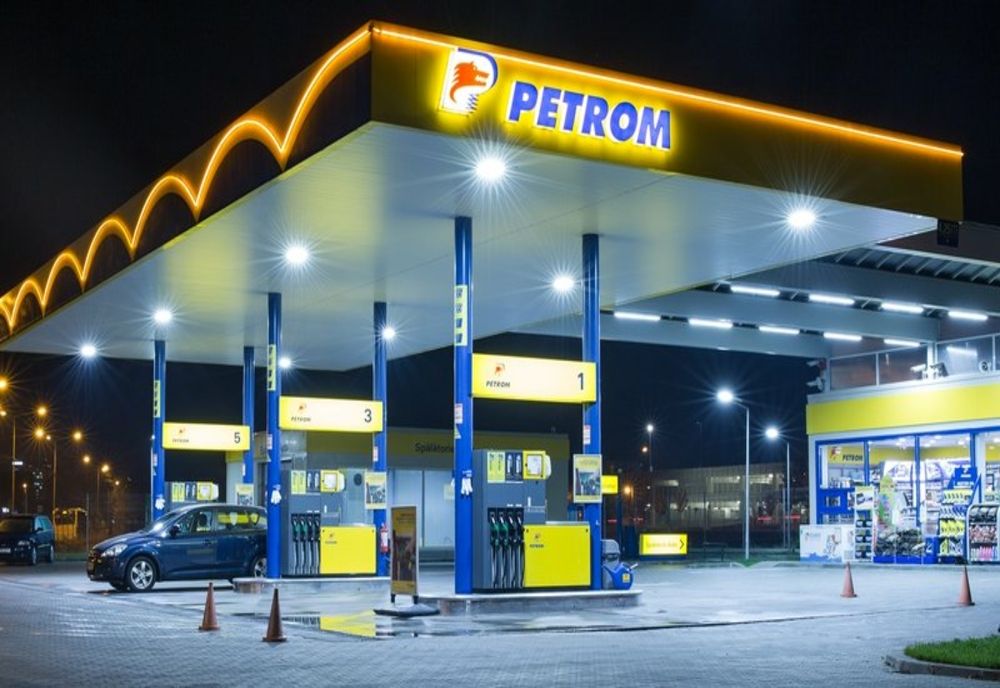 În prima zi fără subvenție, prețurile la carburanți au explodat