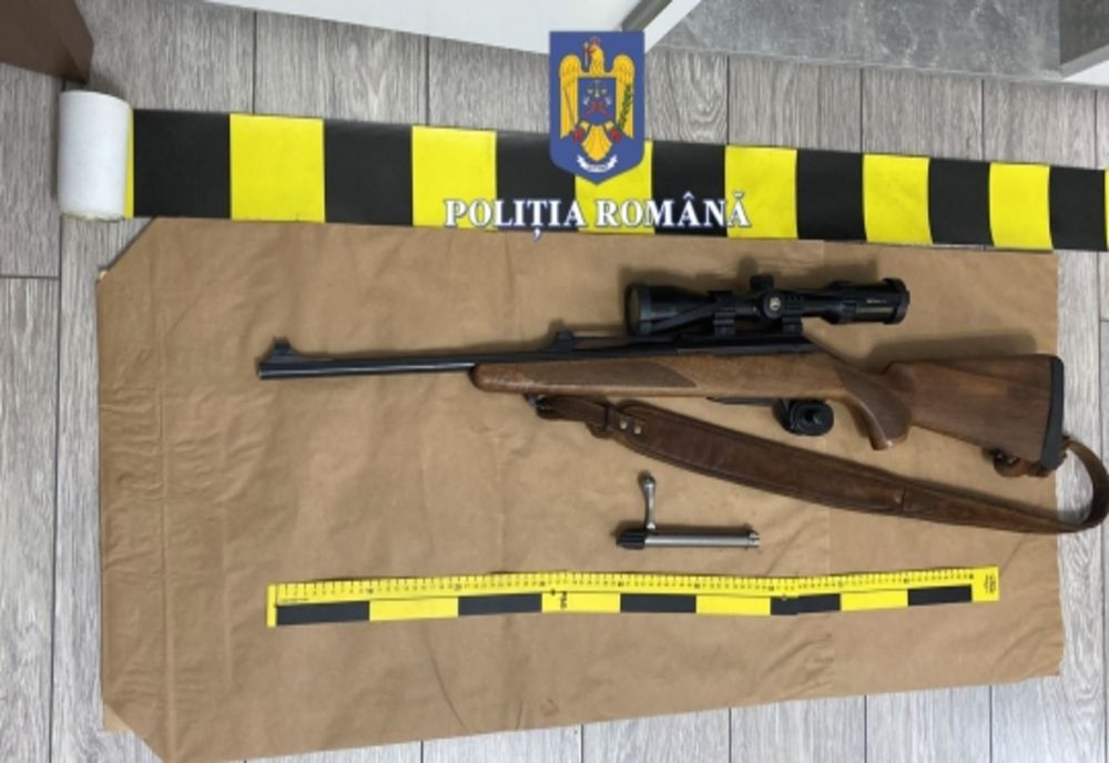 27 de percheziţii domiciliare într-un dosar de braconaj cinegetic, nerespectarea regimului armelor şi muniţiilor şi uz de armă letală fără drept