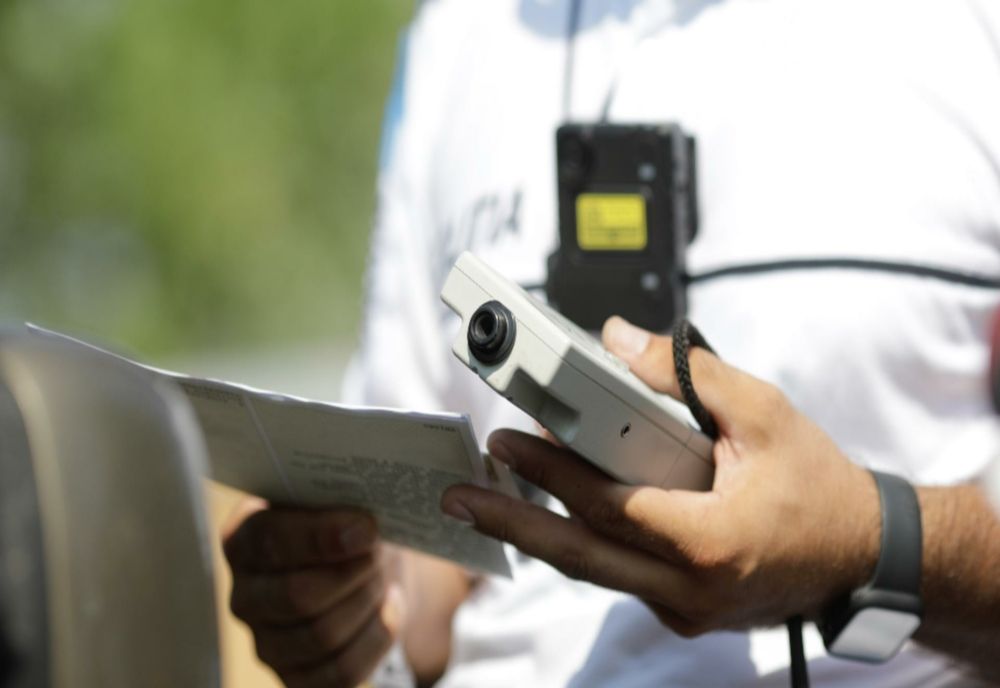 Doi tineri de 19 si 22 de ani, reţinuţi de poliţiştii ilfoveni, fiecare pentru 4 fapte , la regimul rutier