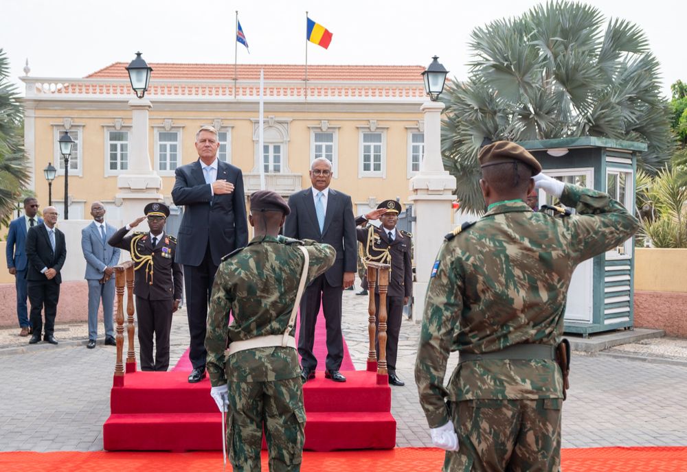 Iohannis, la final de turneu african. Cum a comentat președintele percepția românilor despre „vacanța exotică și foarte costisitoare”