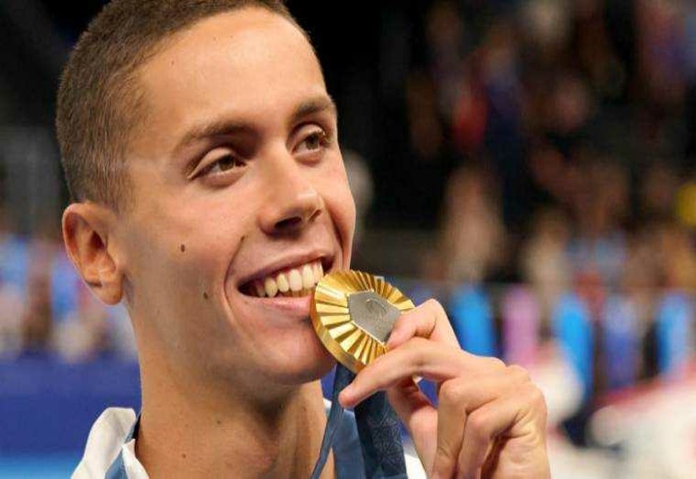 DAVID POPOVICI, REGELE ÎNOTULUI ÎN SINGAPORE! SPORTIVUL ROMÂN A CÂŞTIGAT MEDALIA DE AUR LA 100 METRI LIBER