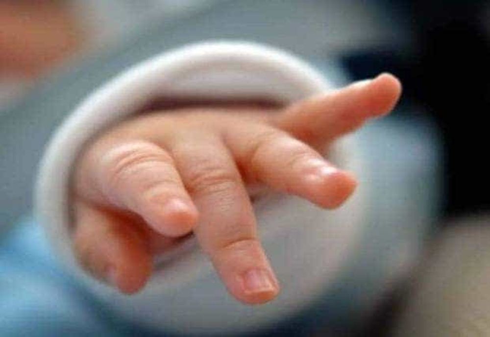 Guvernul lovește din nou familiile cu copii: alocațiile rămân înghețate și în 2026, în ciuda legii și a inflației