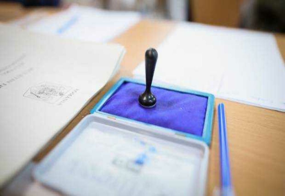 LASCONI, SIMION ȘI CIOLACU, PE PRIMELE POZIȚII ALE BULETINELOR DE VOT PENTRU ALEGERILE PREZIDENȚIALE