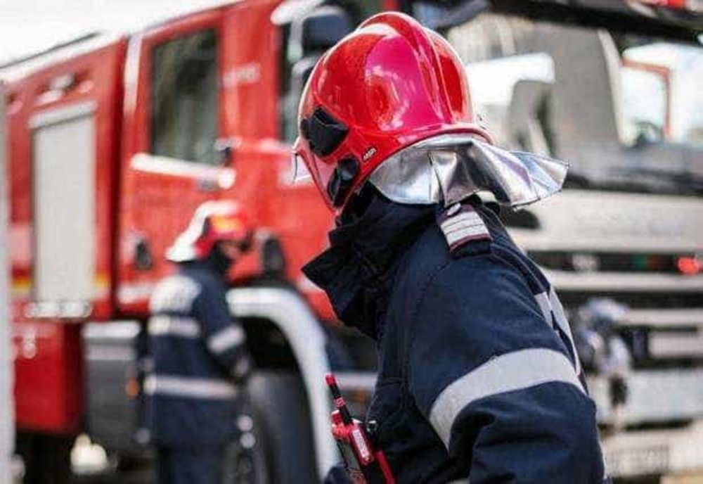  INCENDIU LA UN APARTAMENT DIN ALEEA HAIDUCULUI