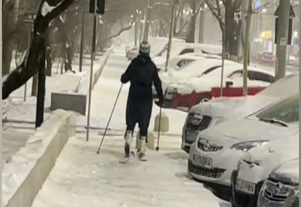 FEMEIE SURPRINSĂ SCHIIND PE O STRADĂ DIN BERCENI! MOMENTUL A DEVENIT VIRAL PE TIKTOK