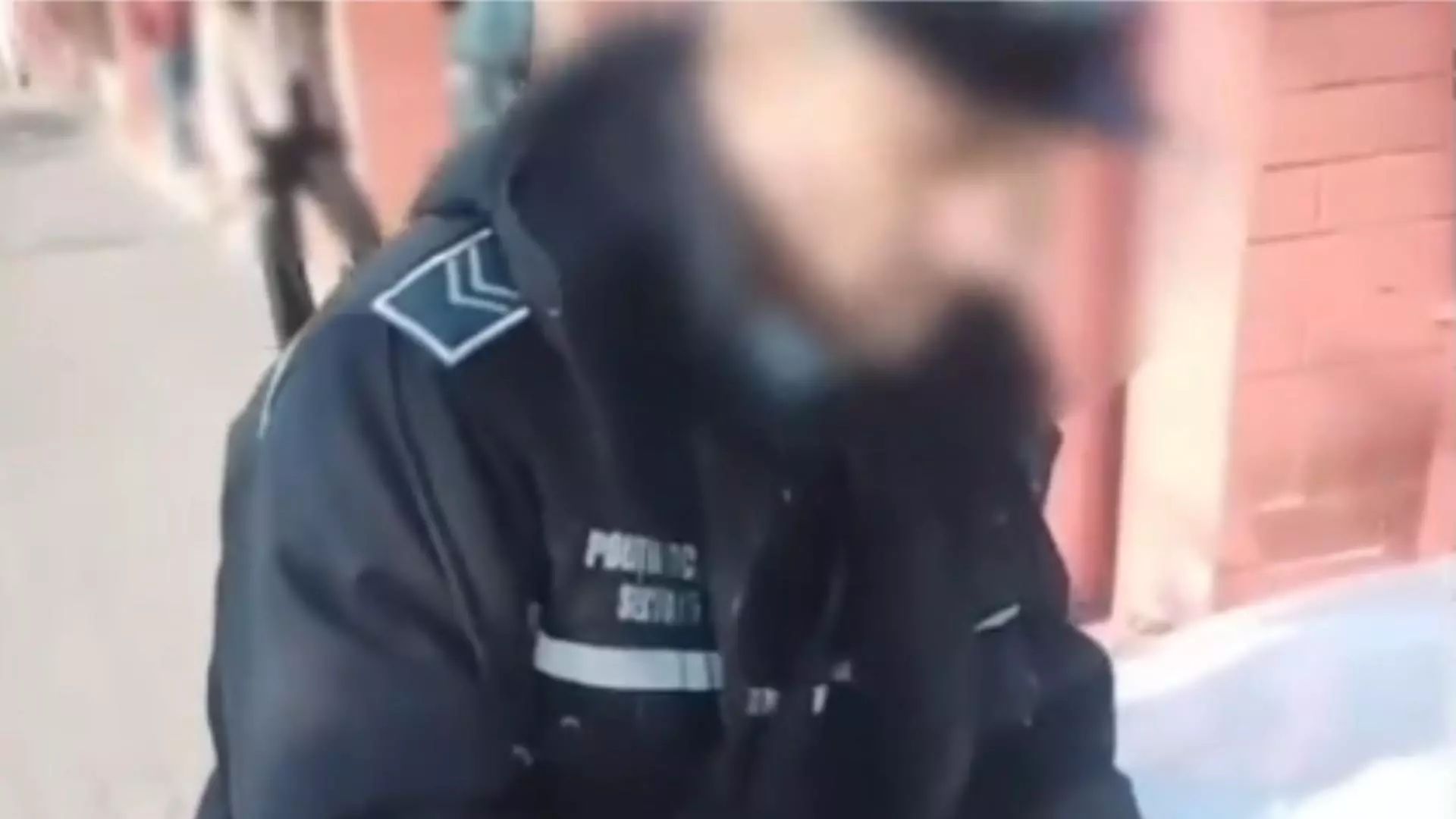 Scandal în Sectorul 5: Un polițist local a ajuns la spital după ce ar fi fost lovit cu mașina de o femeie. Motivul conflictului