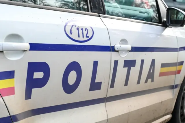 Un arădean a primit amendă după ce a înjurat polițiștii locali pe TikTok. Cât trebuie să plătească
