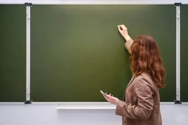 Peste 2.000 de profesori au fost eliminați de la concursul pentru directorii de școli