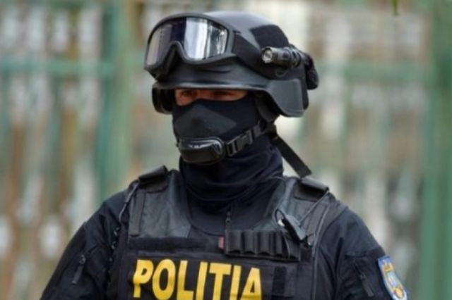 Lecția de condus care s-a terminat cu dosar penal: doi tineri, prinși băuți după două accidente