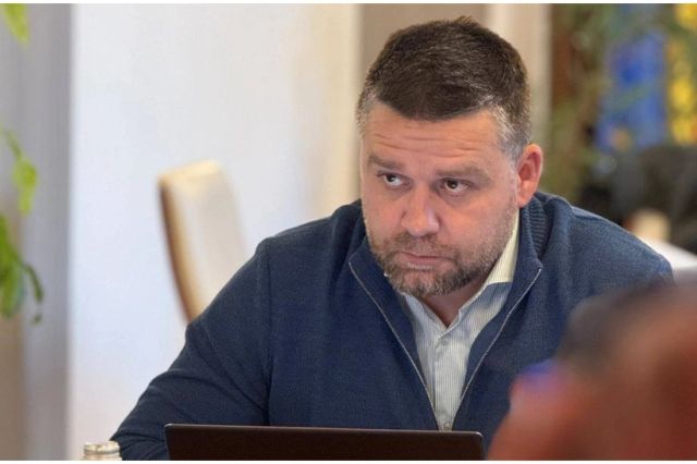 Ciucu anunță o reorganizare la nivelul Primăriei: 771 de posturi vor fi desființate, generând o economie de 27 de milioane de lei/an