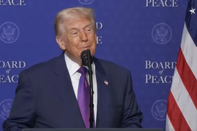 Schimb de focuri între SUA și Iran în Ormuz. Trump susține că atacurile iraniene au fost respinse