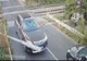 Ilfov. Șoferul care a rup barierele lăsate de la o trecere la nivel de cale ferată din apropiere de București, identificat