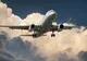 Situație de urgență la bordul unui avion ce zbura spre București. O femeie a născut în avion